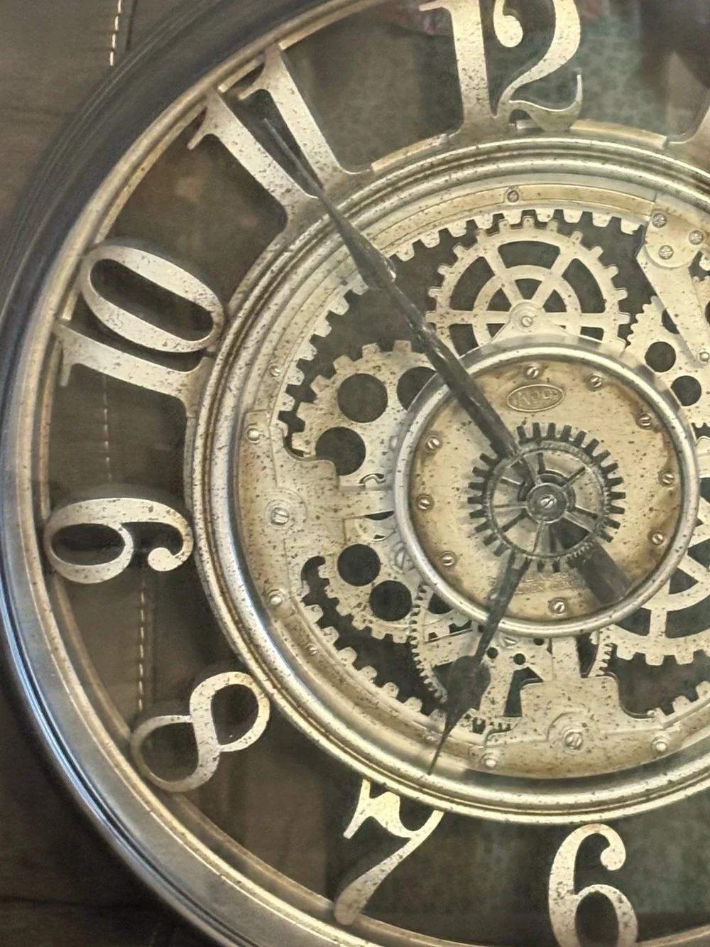 Industrial Gear Wall Clock in Black and Silver - Home Wall Decor